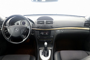 Mercedes-Benz E 200 Avantgarde ATM 1.8 Kompressor 120kW (5 foto / 7)