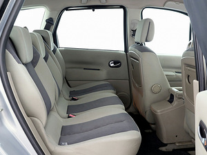 Renault Grand Scenic Comfort ATM 2.0 99kW (7 foto / 8)