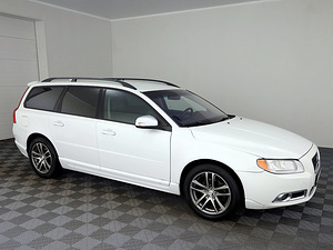 Volvo V70 R-Design ATM 2.4 D5 129kW (1 foto / 7)