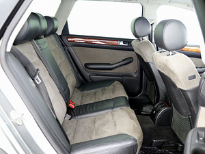 Audi Allroad Comfortline Quattro ATM 2.5 TDI 132kW (7 foto / 7)