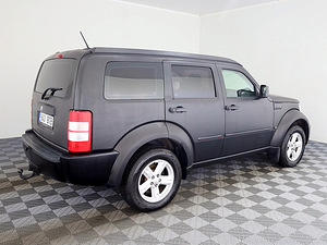 Dodge Nitro Comfort ATM 2.8 CRD 130kW (3 foto / 7)
