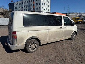 Volkswagen Transporter Comfortline 2.5 TDI 96kW (3 foto / 8)