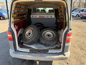 Volkswagen Transporter Comfortline 2.5 TDI 96kW (8 foto / 8)