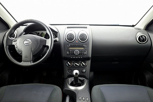 Nissan Qashqai Cofort 1.6 84kW (5 foto / 7)