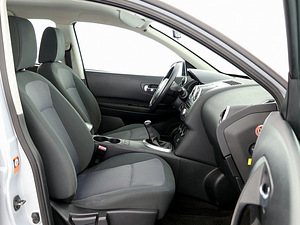 Nissan Qashqai Cofort 1.6 84kW (6 foto / 7)