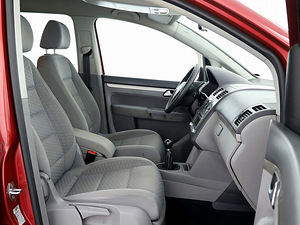 Volkswagen Touran Comfortline Facelift 1.9 TDI 77kW (6 foto / 7)