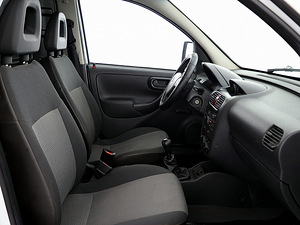 Opel Combo Van Facelift 1.2 CDTi 55kW (6 фото из 8)