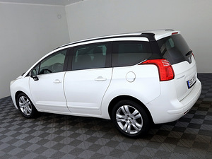 Peugeot 5008 Elegance ATM 1.6 HDi 80kW (4 foto / 9)