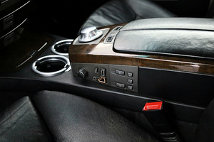 BMW 730 Executive ATM 3.0 D 150kW (8 foto / 8)