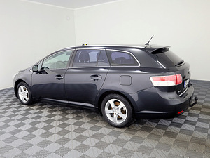 Toyota Avensis Linea Sol 1.8 108kW (4 foto / 9)
