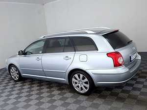 Toyota Avensis Linea Sol Facelift 2.0 108kW (4 foto / 8)