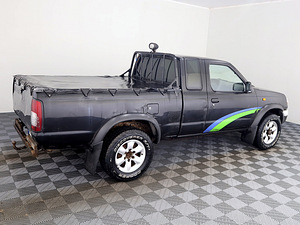 Nissan Pickup 4x4 2.5 dCi 76kW (3 foto / 7)