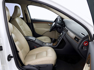 Volvo V70 Summum Facelift ATM 2.4 D5 136kW (6 foto / 7)