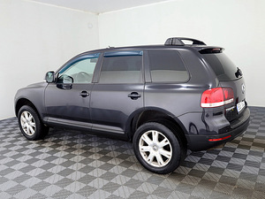 Volkswagen Touareg Highline Facelift ATM 2.5 TDI 128kW (4 foto / 7)