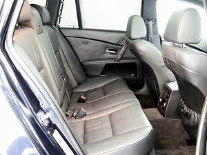 BMW 530 xDrive M-Pakett Facelift ATM 3.0 xD 170kW (7 foto / 9)