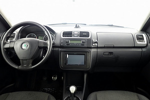 Skoda Roomster Scout 1.9 TDI 77kW (5 foto / 7)