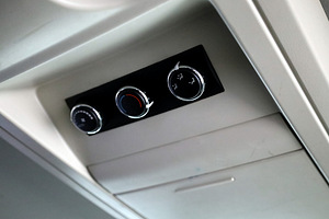 Chrysler Grand Voyager Comfort ATM 2.8 CRD 120kW (9 foto / 9)