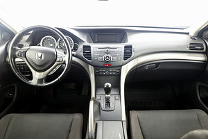 Honda Accord Elegance ATM 2.0 115kW (5 foto / 7)