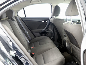 Honda Accord Elegance ATM 2.0 115kW (7 foto / 7)