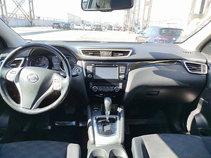 Nissan Qashqai Tekna ATM 1.2 85kW (5 foto / 7)
