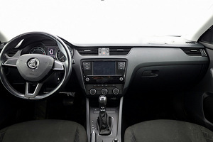 Skoda Octavia Comfortline ATM 1.5 96kW (5 foto / 7)