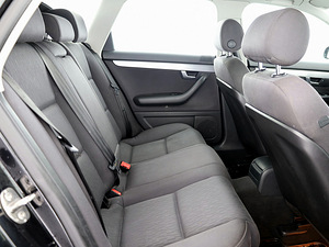 Audi A4 S-line 2.0 TDI 125kW (7 foto / 9)