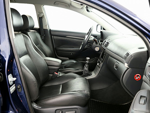 Toyota Avensis Linea Sol Technical Facelift 2.2 D-CAT 130kW (6 foto / 8)