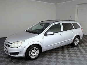 Opel Astra Elegnace Facelift 1.7 CDTi 81kW (2 foto / 7)