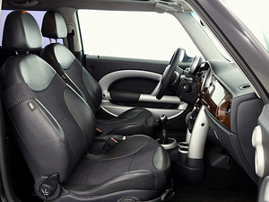 MINI Cooper Comfort 1.6 85kW (6 foto / 9)