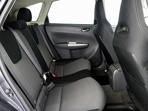 Subaru Impreza Facelift AWD 4x4 ATM 2.0 110kW (7 foto / 7)