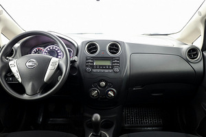 Nissan Note Elegance 1.2 59kW (5 foto / 8)