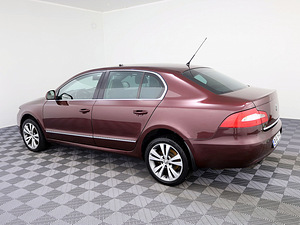 Skoda Superb Highline ATM 2.0 TDI 125kW (4 foto / 9)