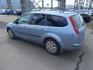 Ford Focus Comfort 1.6 74kW (4 foto / 7)