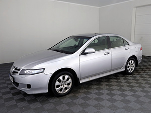 Honda Accord Luxury Facelift ATM 2.0 114kW (2 foto / 7)