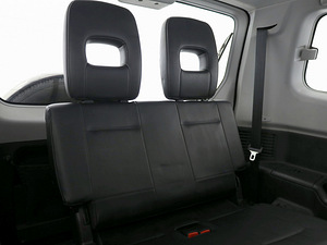 Mitsubishi Pajero Luxury ATM 3.2 DI-D 121kW (8 foto / 8)