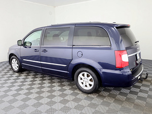 Chrysler Town and Country Luxury Facelift 3.6 208kW (4 foto / 9)