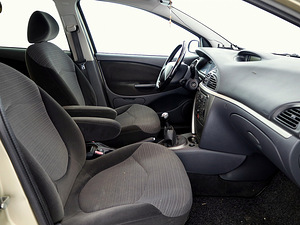 Citroen C5 Facelift 2.0 103kW (6 foto / 7)