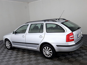 Skoda Octavia Comfortline 1.9 TDI 77kW (4 foto / 7)