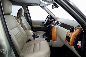 Land Rover Discovery 3 HSE 2.7 TDV6 140kW (6 foto / 9)