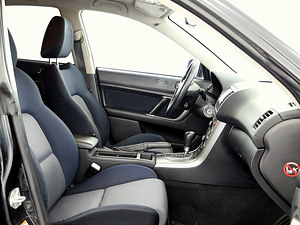 Subaru Legacy Comfort ATM 2.0 101kW (6 foto / 7)