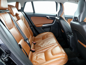 Volvo V60 Summum AWD 4x4 ATM 2.4 D5 151kW (7 foto / 8)