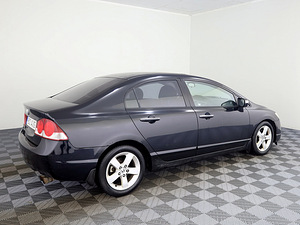 Honda Civic Elegance ATM 1.8 103kW (3 foto / 7)