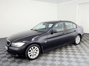 BMW 318 Business 2.0 105kW (2 foto / 7)