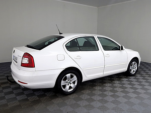 Skoda Octavia Comfortline Facelift ATM 1.9 TDI 77kW (3 foto / 7)