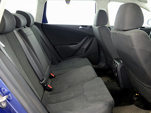 Volkswagen Passat Comfortline 2.0 110kW (7 foto / 7)