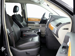 Chrysler Grand Voyager Limited ATM 2.8 CRD 120kW (6 foto / 8)