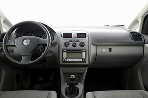 Volkswagen Touran Comfortline Facelift 1.9 TDI 77kW (5 foto / 7)