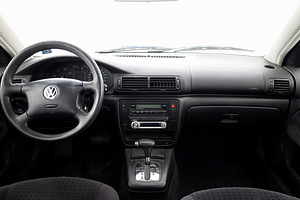 Volkswagen Passat Comfortline ATM 2.5 TDI 110kW (5 foto / 7)