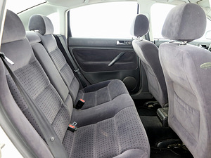 Volkswagen Passat Comfortline ATM 2.5 TDI 110kW (7 foto / 7)