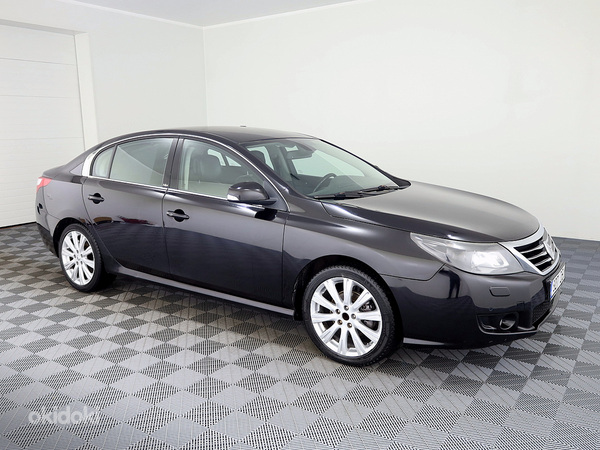 Renault Latitude Initiale Paris ATM 2.0 dCi 127kW